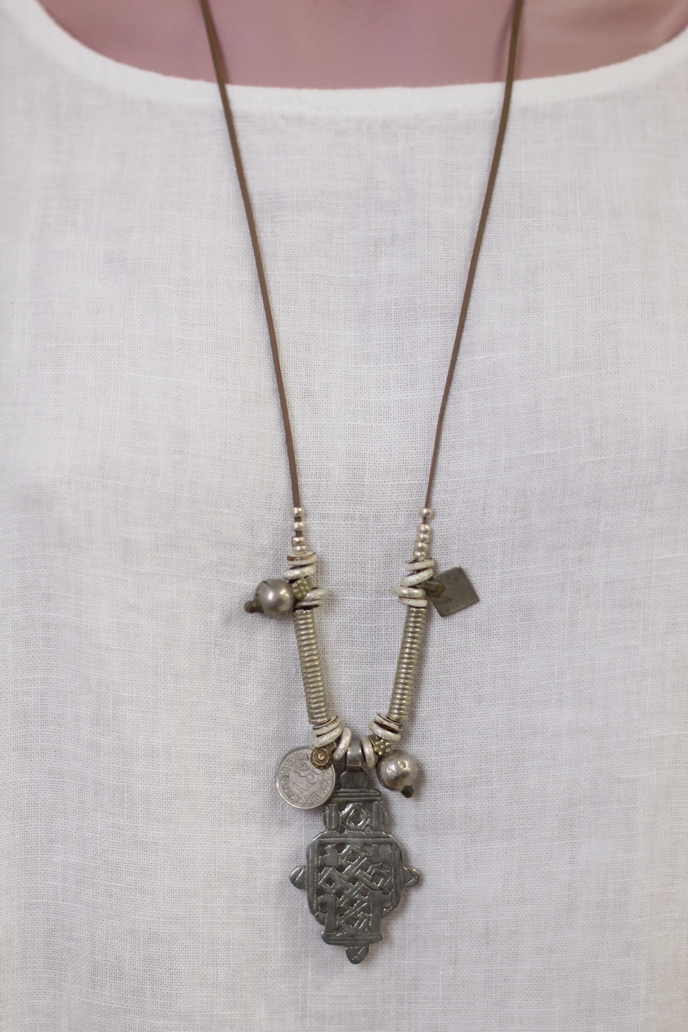Dina Vintage Necklace