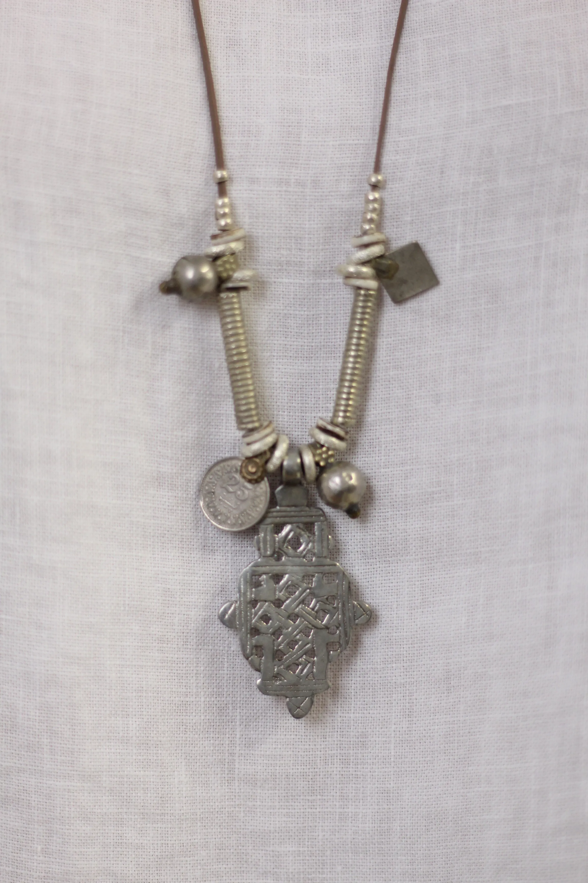 Dina Vintage Necklace