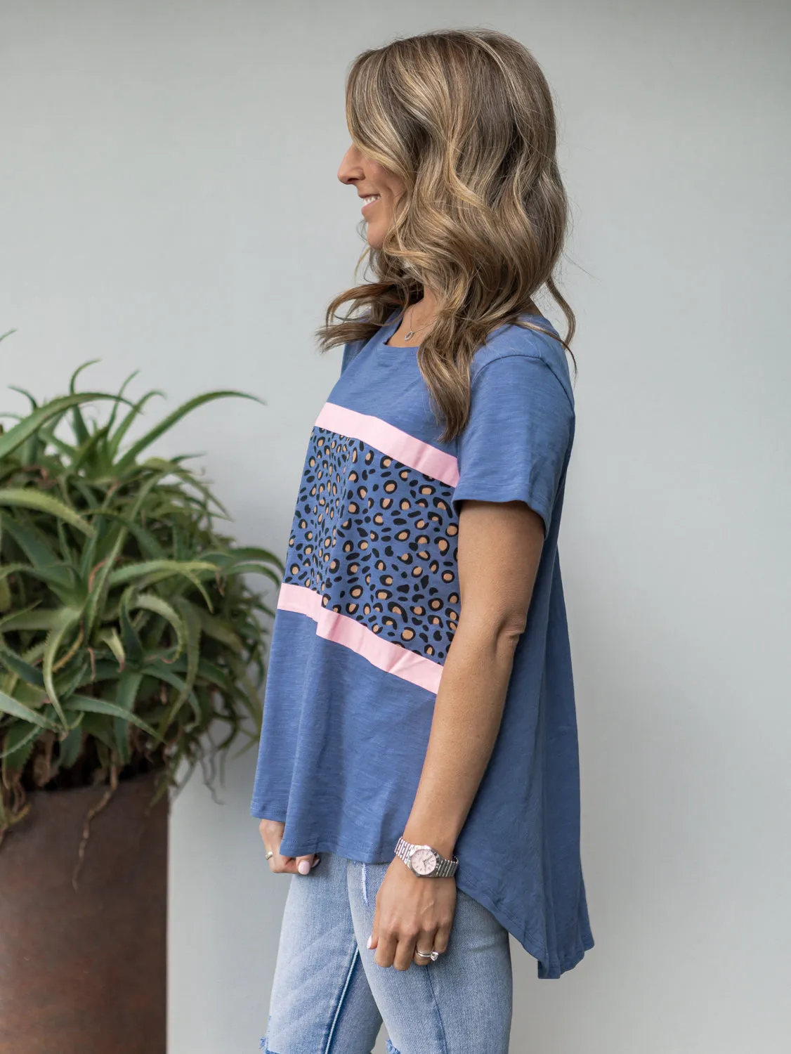 Maggie Leopard Tee - Indigo