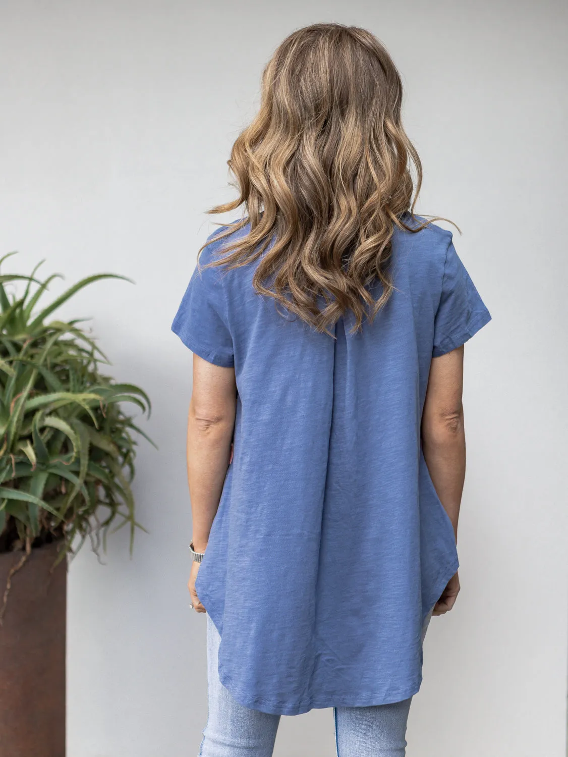 Maggie Leopard Tee - Indigo