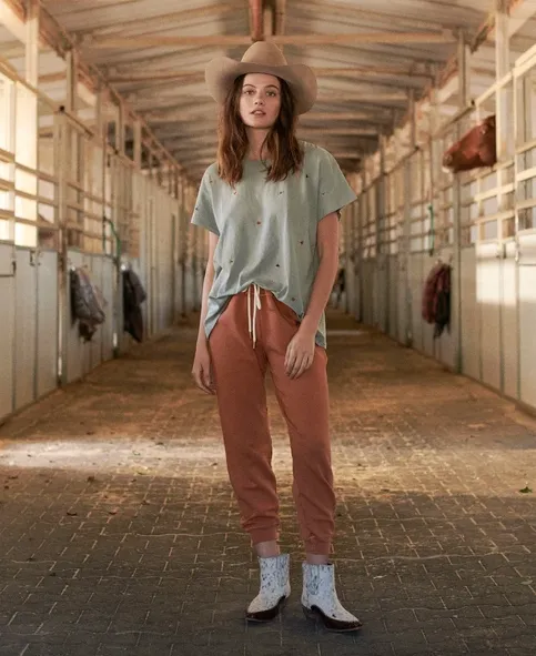 The Great - The Boxy Crew with Multi Poppy Embroidery in Sage